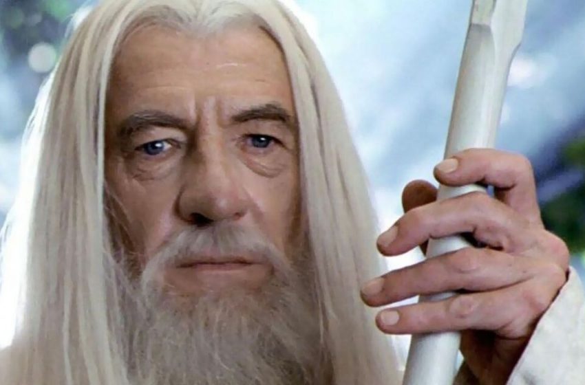  Gandalf’s Hidden Past Is Revealed: This Is What Ian McKellen Looked Like In Youth!