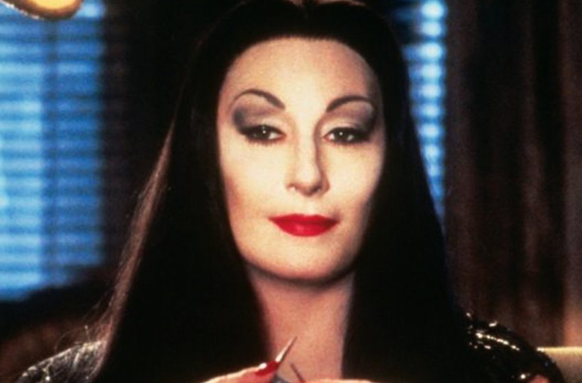  “Morticia Addams brings goosebumps today!” You definitely didn’t expect such a transformation