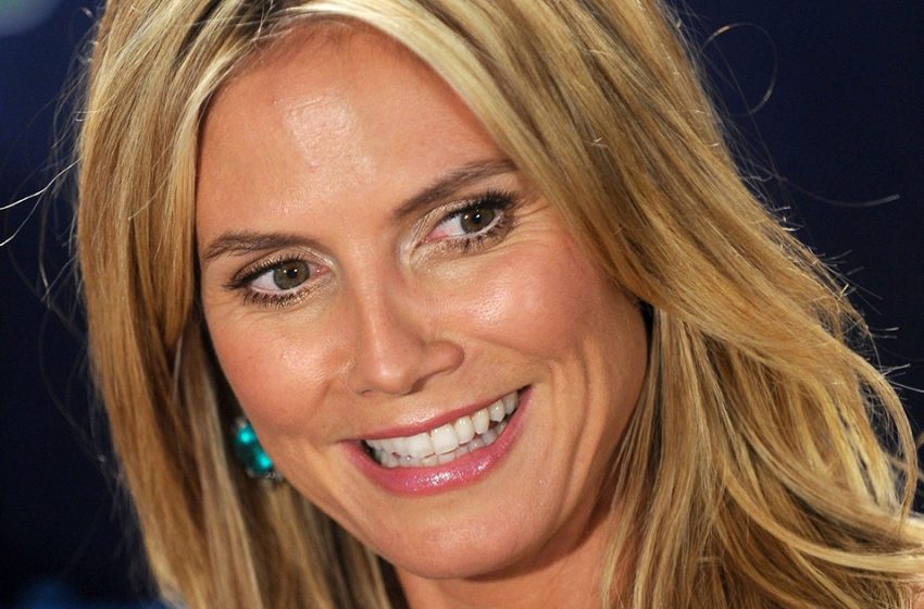  “Appetizing old lady!” Supermodel Heidi Klum on the eve of her 50th birthday naked in the bathroom