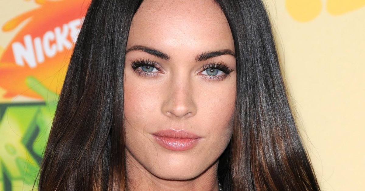 A Star With A Bust Megan Fox Appeared In Public In A Dress With An Extreme Neckline Justhappy