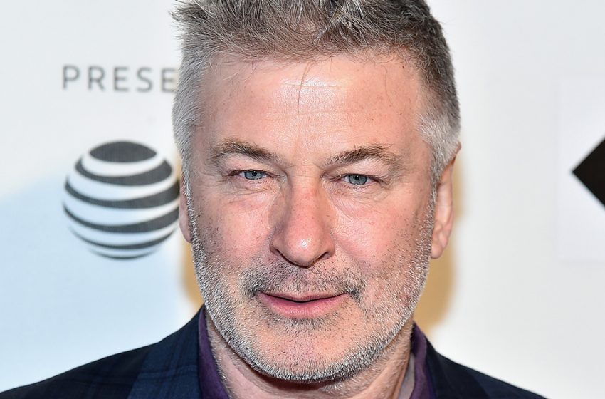  Alec Baldwin makes his first public appearance after major surgery