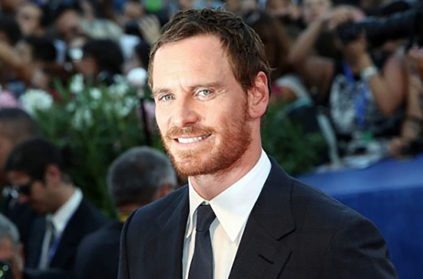  “Failed to maintain control and crashed into a guardrail. Michael Fassbender involved in car racing accident “