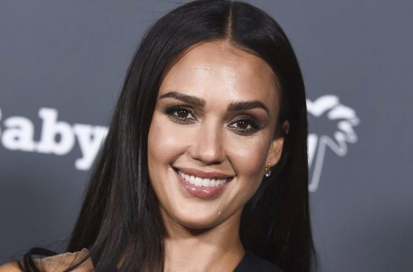  ‘Like two peas in a pod’: Jessica Alba stunned by resemblance to her eldest daughter