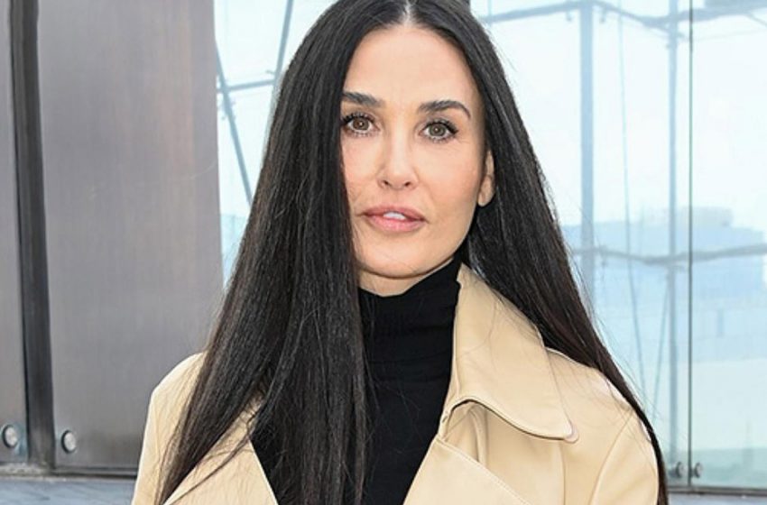  Star in her 60s: Demi Moore showed off all angles of herself in a crumbly swimming costume