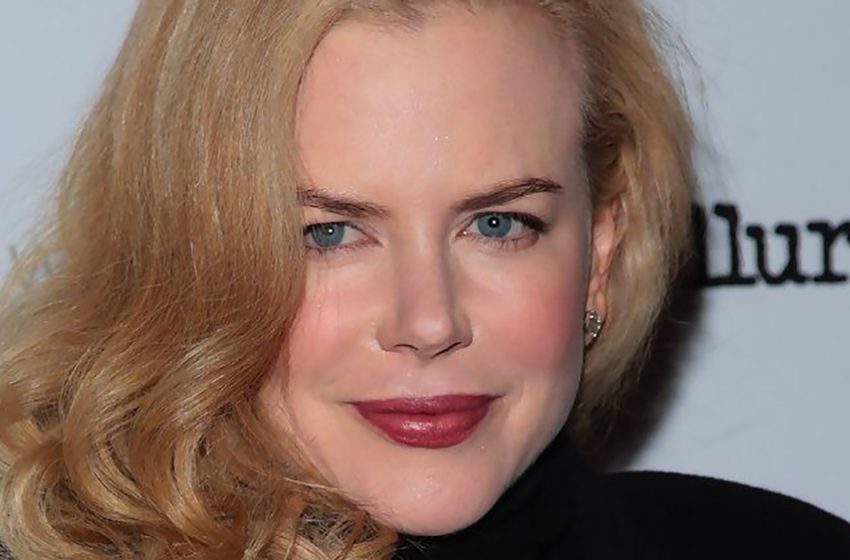  Nicole Kidman once again blew everyone away with a delicate pink dress at a ceremony in Hollywood