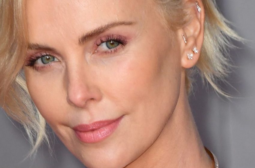  How beautiful actress Charlize Theron looks without make-up and photoshop