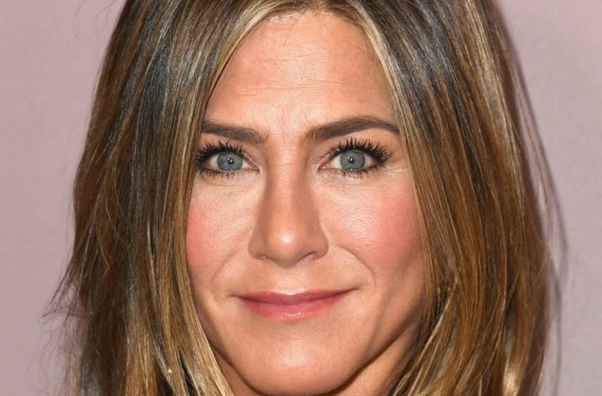  “It’s Easier To Be Alone”: That’s Why Aniston Is Still Single!
