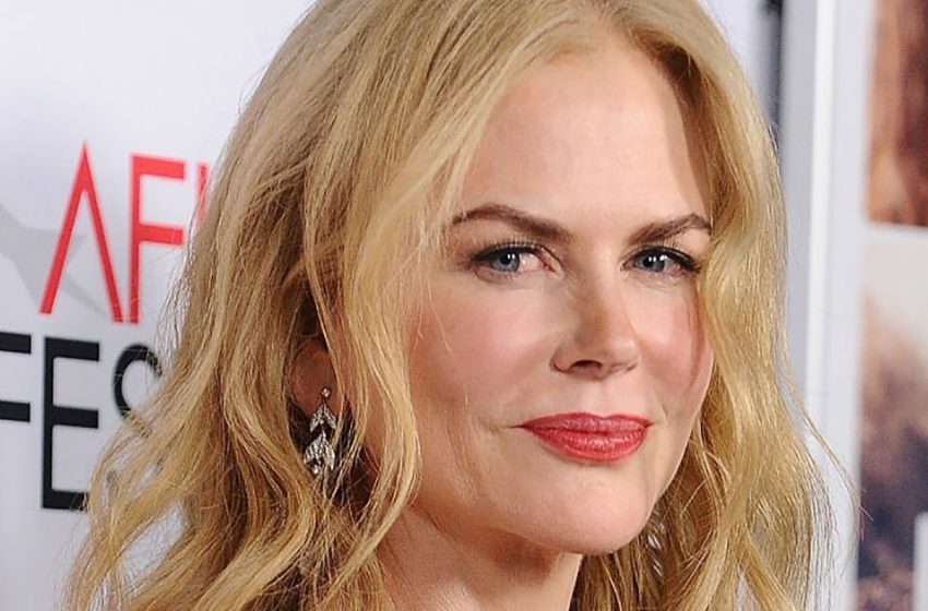  Hayranlar Büyüleniyor : Nicole Kidman’ın Muhteşem Mayo Görünümü Fotoğrafları İnternette Ortaya Çıktı