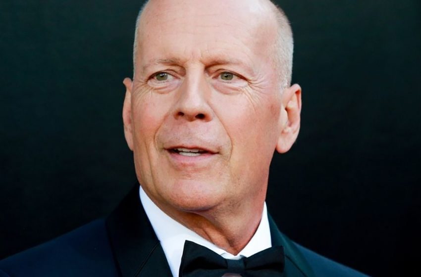  Aktörün Nadir Kamuoyu Görünümü: Bruce Willis Araba Sürerken Görüntülendi