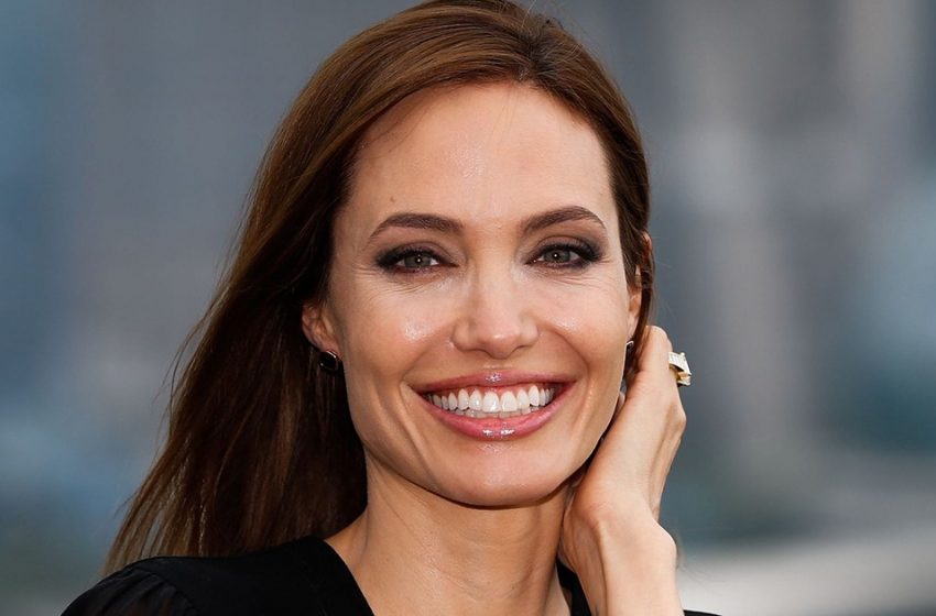  “Çok Değişti”: 48 yaşındaki Angelina Jolie, Son Fotoğraflarıyla Hayranlarını Şaşırttı!