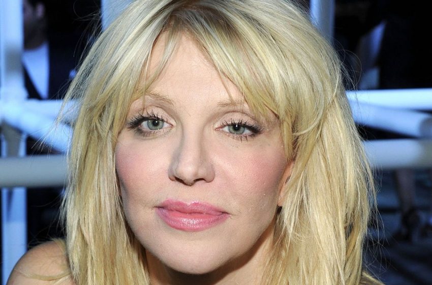  “59 Yaşındaki Courtney Love Hayranları Tarafından Tanınmadı: ‘Ninem Gibi Görünüyor'”