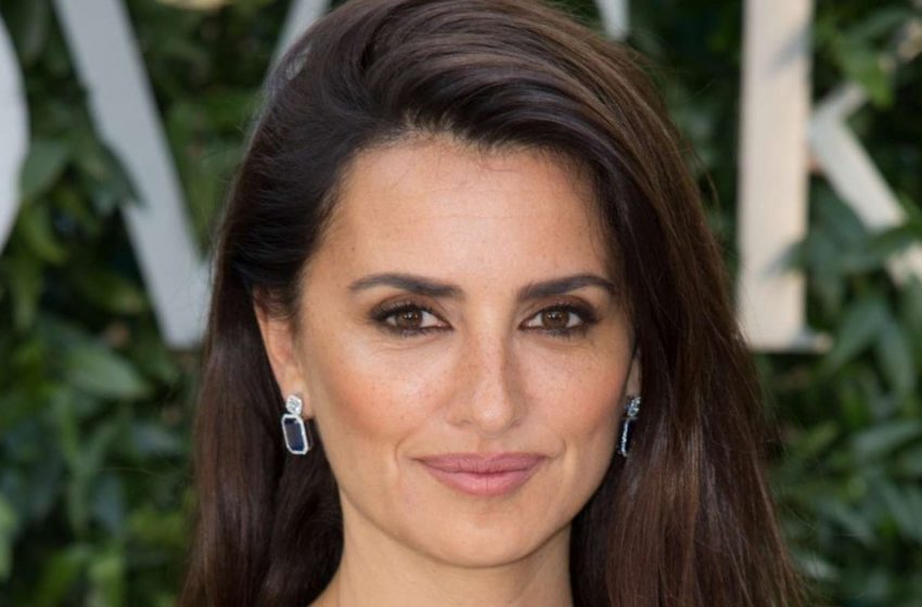  “Çok güzel görünüyor”: Penelope Cruz, Onu 15 Yaş Daha Genç Gösteren Yeni Bir Saç Kesimi Yaptı!