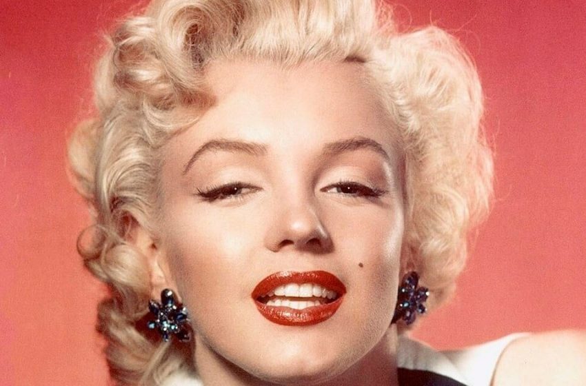 “Güzel Gözler ve Tatlı Bir Gülümseme”: Makyajsız Nadir Marilyn Monroe Fotoğrafları İnternette Ortaya Çıktı!