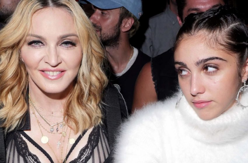  “Anne ve Kız Aynı Tarzı Paylaşıyor”: Madonna’nın Kızı Şeffaf File Elbiseyle Görüntülendi!