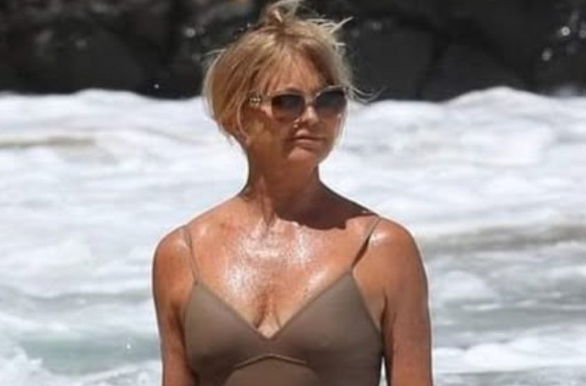  Goldie Hawn, în vârstă de 78 de ani, stârnește un val de reacții cu fotografiile sale din vacanță în costum de baie: Uite de ce!