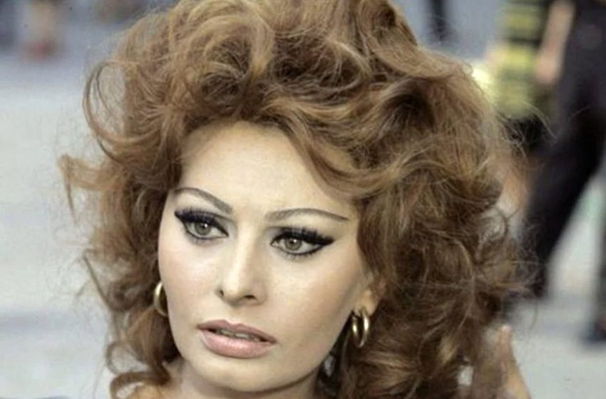  „Chiar ea este?”: Fanii surprinși de fotografii rare cu Sophia Loren, în vârstă de 90 de ani, acasă!