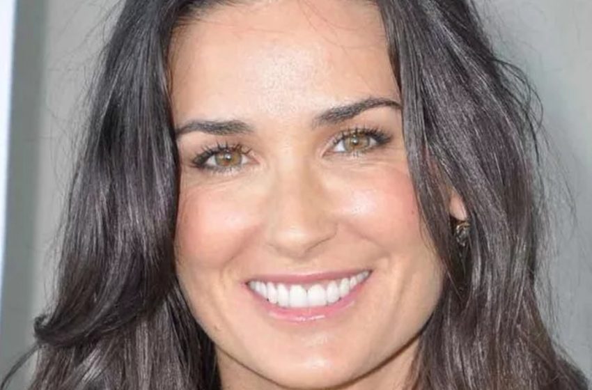 „Am scos acel filler ciudat de pe obraji”: Demi Moore, 62 de ani, uimește fanii după ce și-a arătat noul look!